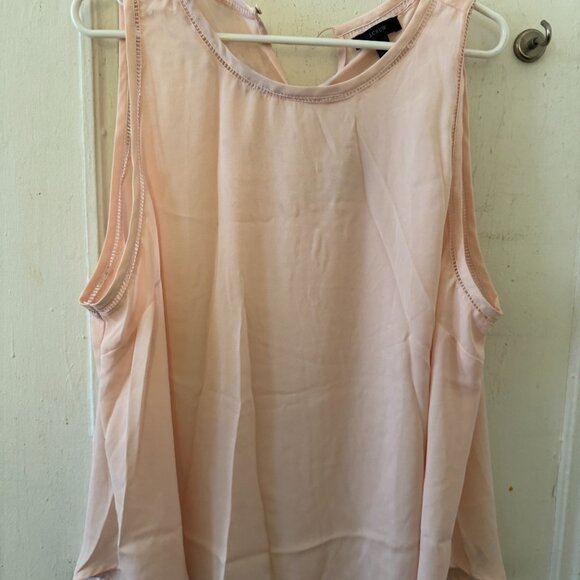 J Crew Drapey sleeveless top with ladder trim, size 22 in Subtle pink - Picture 2 of 5